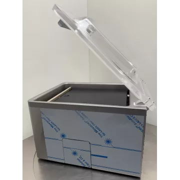 Henkelman Aero 42 XL - Kratzer auf dem Deckel